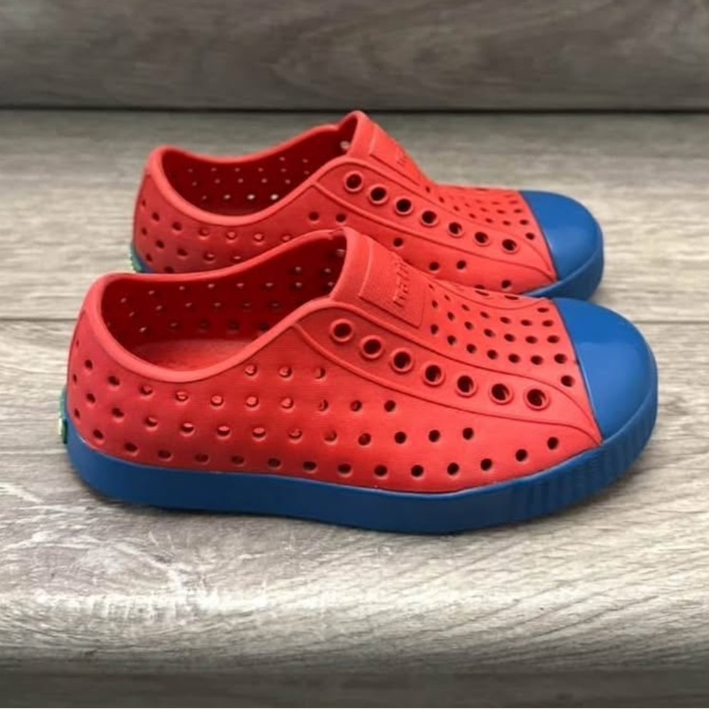Child Size 8 "Natve" shoes